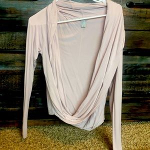 Front loop yoga top